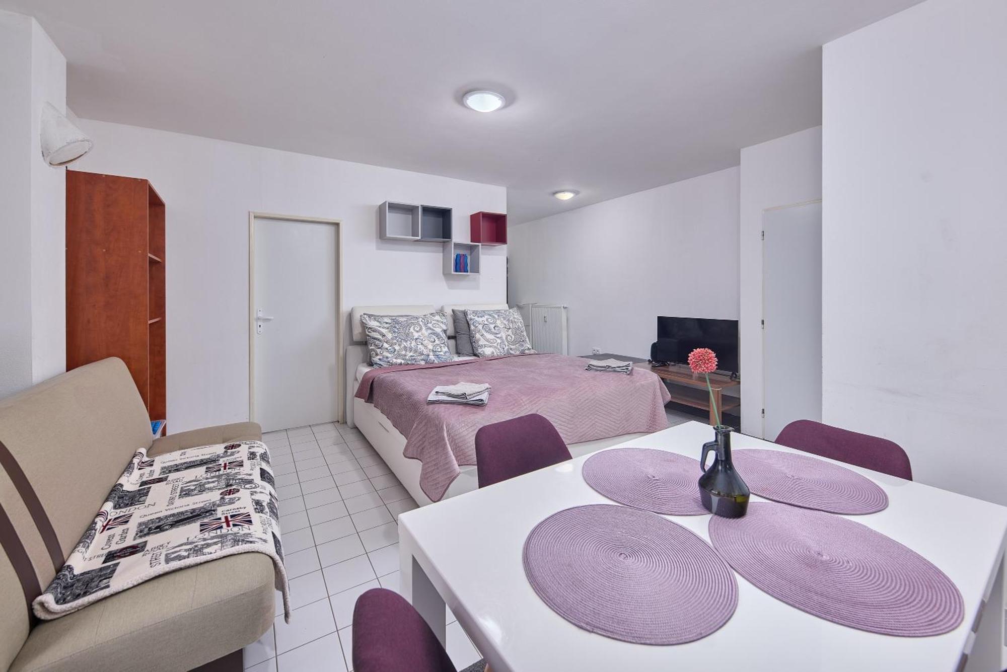 Relax Apartment Bratislava Esterno foto