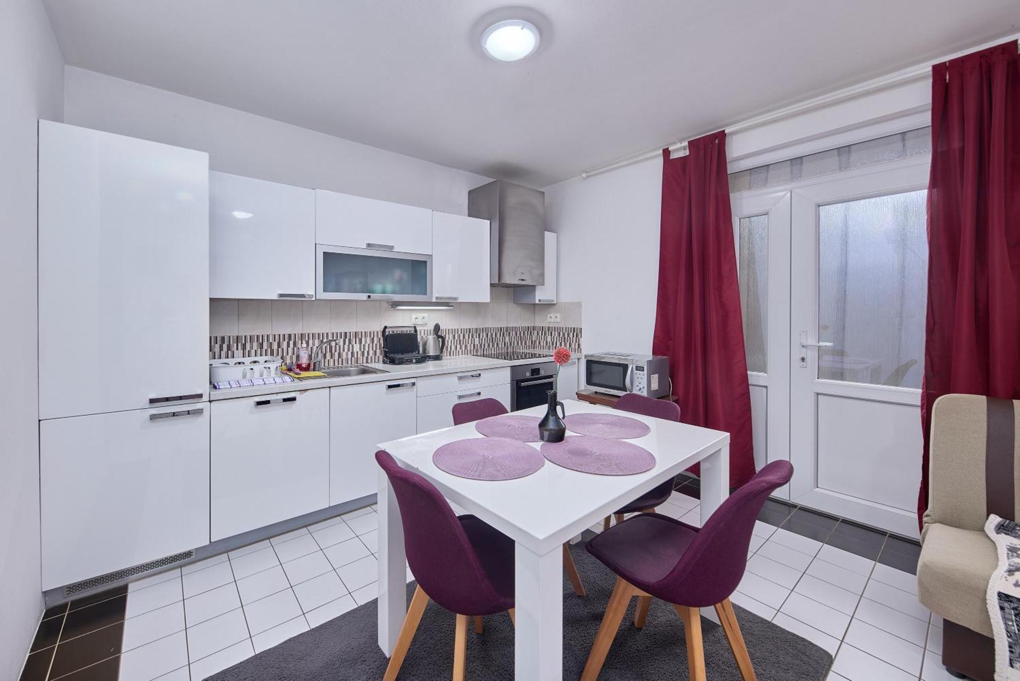 Relax Apartment Bratislava Esterno foto